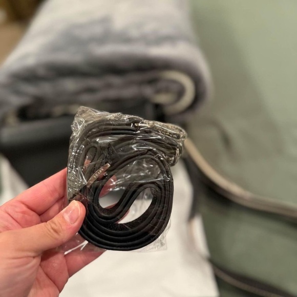 Prada Black Flap bag Medium Size 2 Shoulder Straps Silver Hardware - Picture 5 of 10